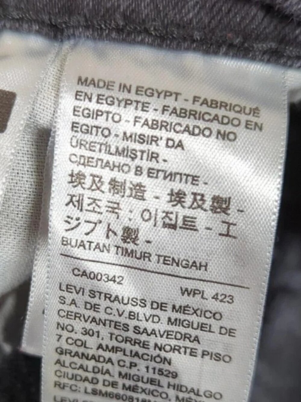 Levi's 541 Jeans Mens 33x32 (Actual 33x30) Black Denim Athletic Fit Straight Leg - Picture 8 of 9